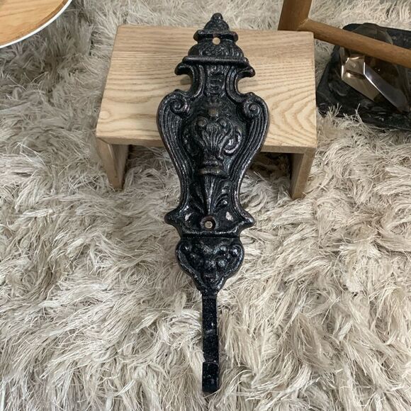 Distressed Style Cast Metal Decorative Wall Hook - Picture 1 of 17